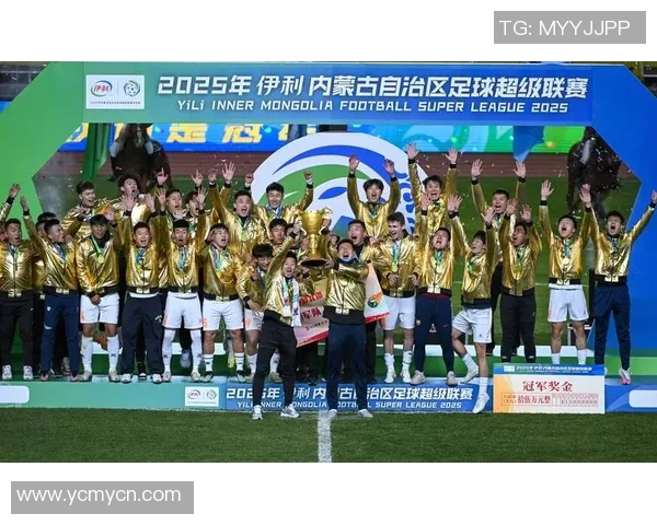 足球明星走红毯分享荣耀与梦想的感人致词展现体育精神与时尚魅力